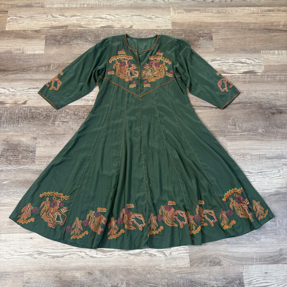 Vintage 70s Green Embroidered Midi Dress Whimsigoth Folk Boho Witchy Prairie M/L